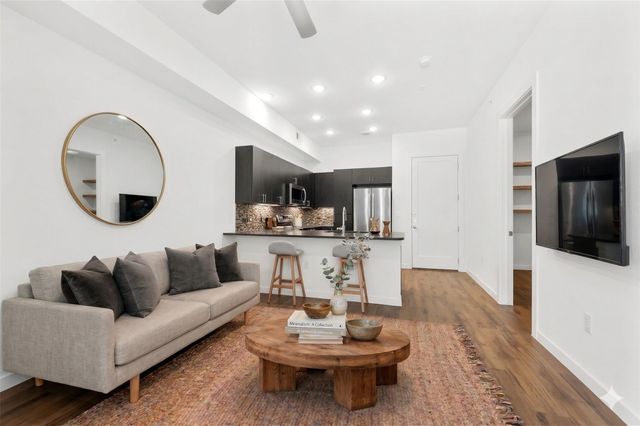 4801 Springdale RD 1005, Austin, TX 78723