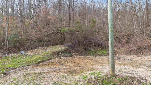 6798 Little Sandy Road, Elkview, WV 25071