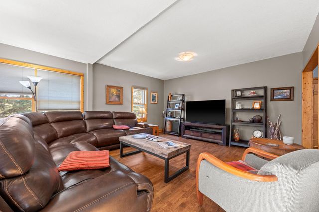 10175 County Road 17 SE, Delano, MN 55328