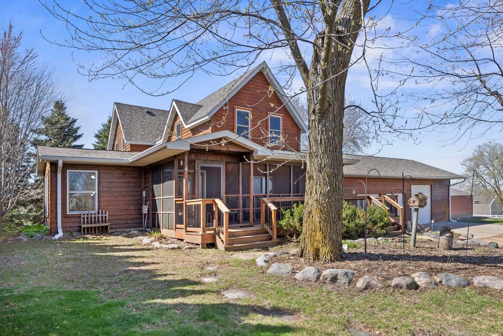 10175 County Road 17 SE, Delano, MN 55328