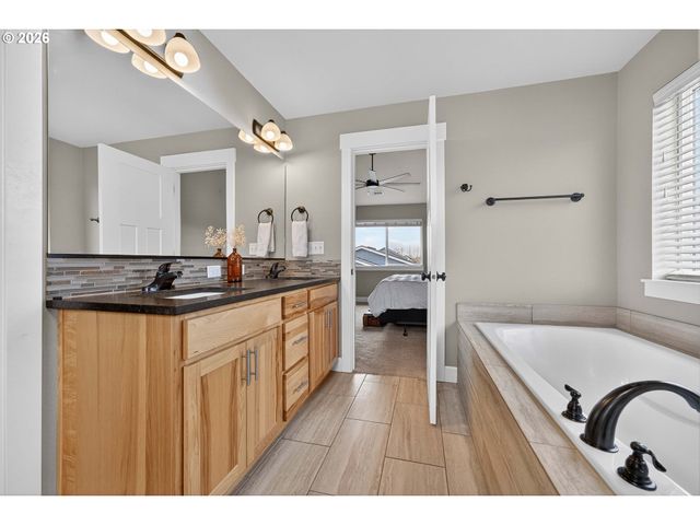 1706 Nw 26TH Ave, Battle Ground, WA 98604