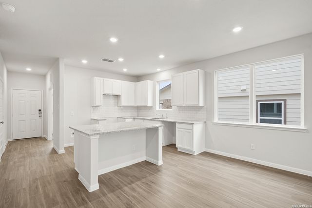 186 Hunters Camp, San Antonio, TX 78253