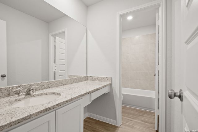 186 Hunters Camp, San Antonio, TX 78253