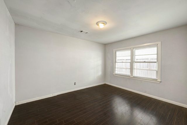 4626 Evergreen Street, Bellaire, TX 77401