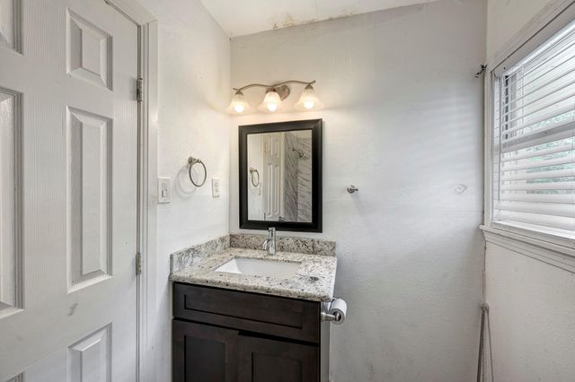 4626 Evergreen Street, Bellaire, TX 77401