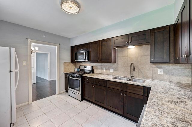 4626 Evergreen Street, Bellaire, TX 77401