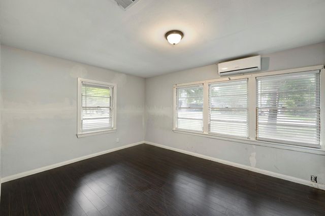 4626 Evergreen Street, Bellaire, TX 77401