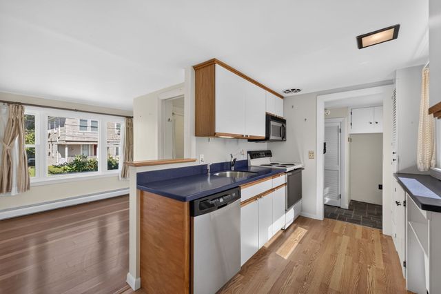 63 Hemlock St, Fall River, MA 02720