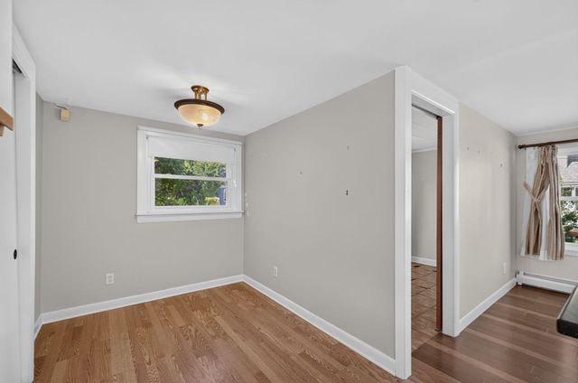 63 Hemlock St, Fall River, MA 02720