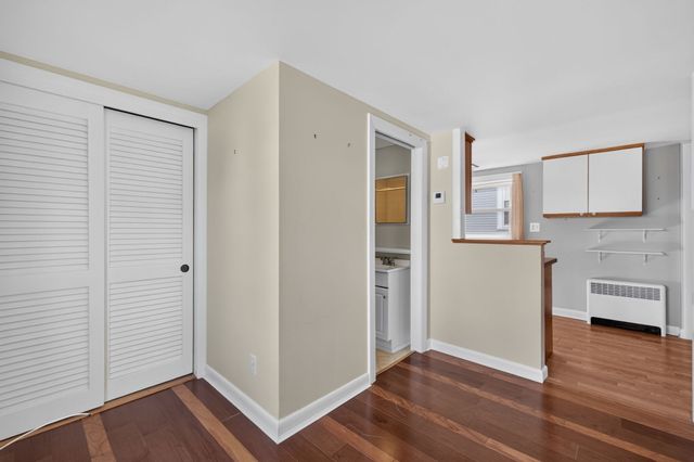 63 Hemlock St, Fall River, MA 02720