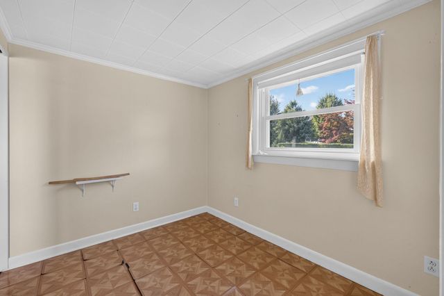63 Hemlock St, Fall River, MA 02720