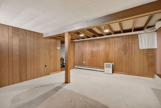63 Hemlock St, Fall River, MA 02720
