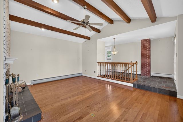 63 Hemlock St, Fall River, MA 02720