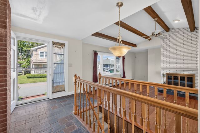 63 Hemlock St, Fall River, MA 02720
