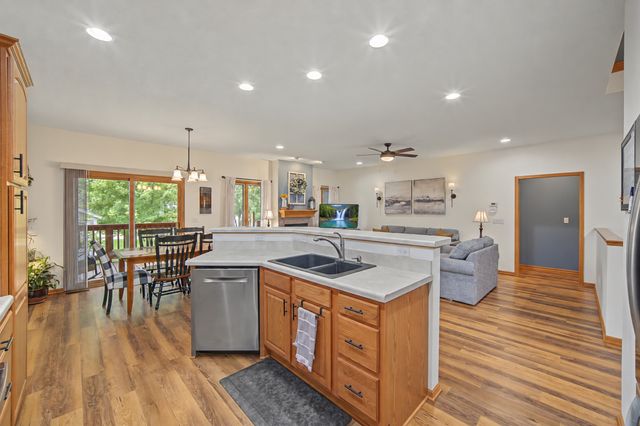 210 21st Street SW, Altoona, IA 50009