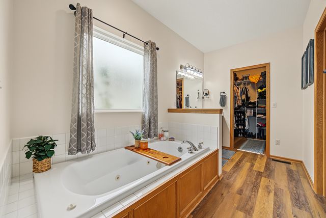 210 21st Street SW, Altoona, IA 50009