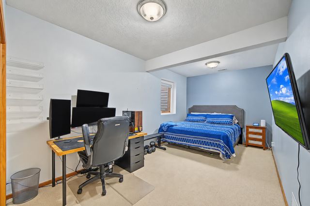 210 21st Street SW, Altoona, IA 50009