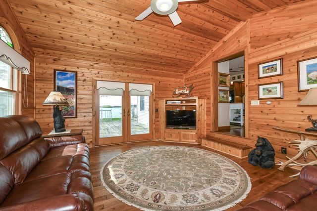 30731 Cedar DRIVE, Burlington, WI 53105