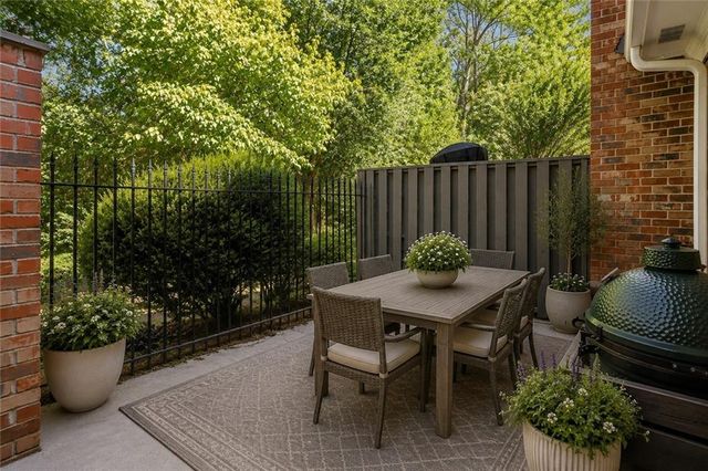 13 Independence Place NW, Atlanta, GA 30318