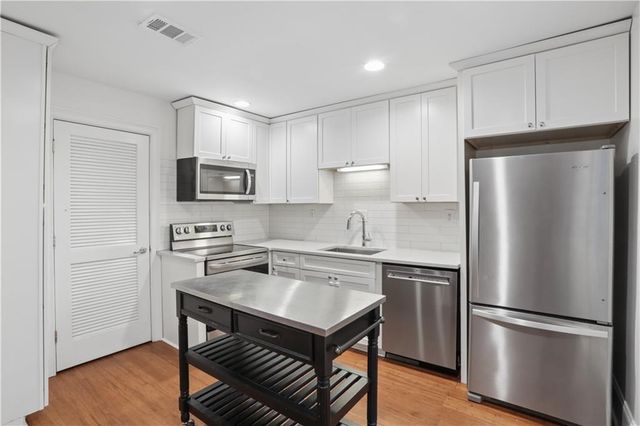 13 Independence Place NW, Atlanta, GA 30318