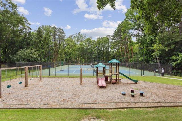 13 Independence Place NW, Atlanta, GA 30318