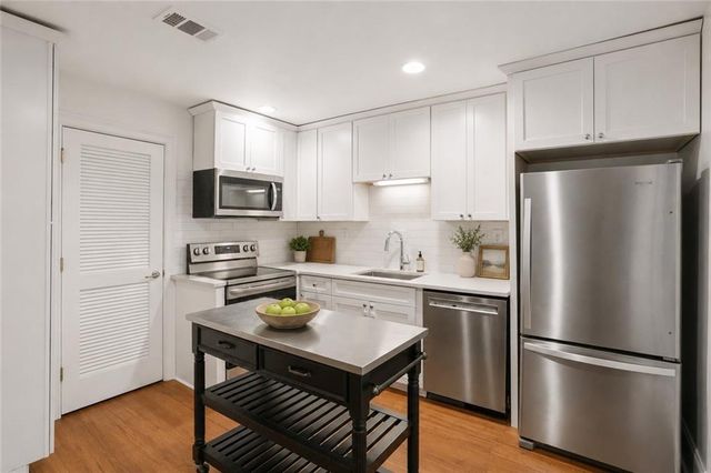 13 Independence Place NW, Atlanta, GA 30318