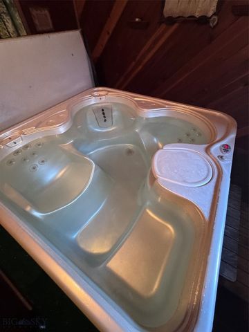 1353 Dewey, Butte, MT 59701