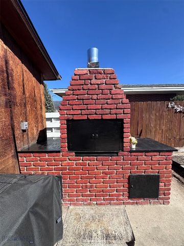 1353 Dewey, Butte, MT 59701