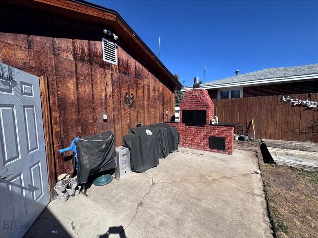 1353 Dewey, Butte, MT 59701