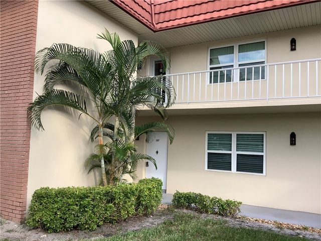 109 Springlake Court 107, Vero Beach, FL 32962