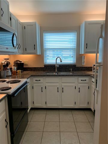 109 Springlake Court 107, Vero Beach, FL 32962