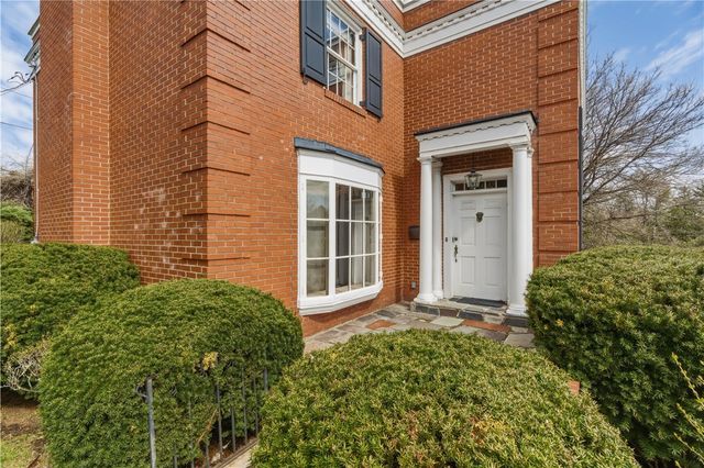 126 W Lyndhrust Drive, Point Breeze, PA 15206