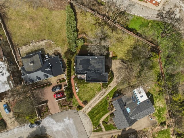 126 W Lyndhrust Drive, Point Breeze, PA 15206