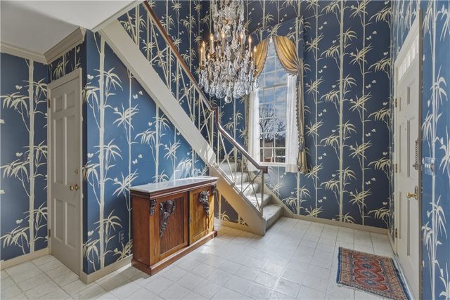 126 W Lyndhrust Drive, Point Breeze, PA 15206