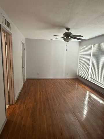 1842 Place One Lane, Garland, TX 75042