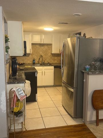 1842 Place One Lane, Garland, TX 75042