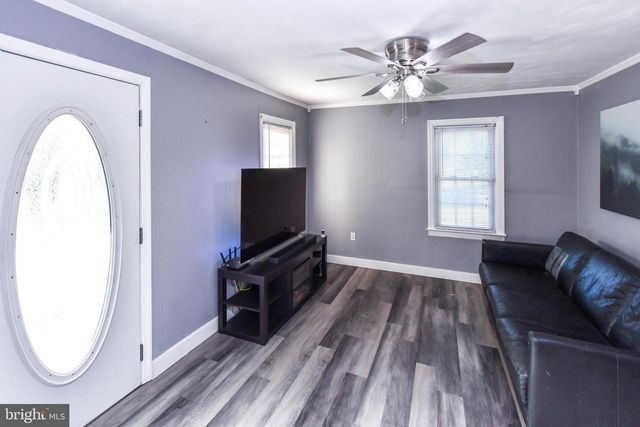 2700 OCALA AVE, District Heights, MD 20747