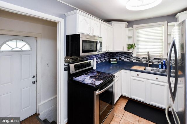2700 OCALA AVE, District Heights, MD 20747