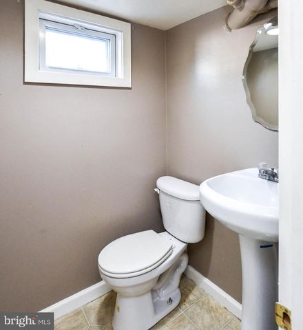 2700 OCALA AVE, District Heights, MD 20747