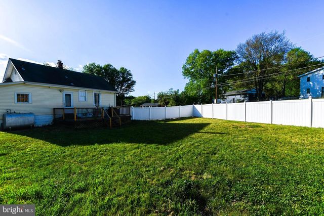 2700 OCALA AVE, District Heights, MD 20747