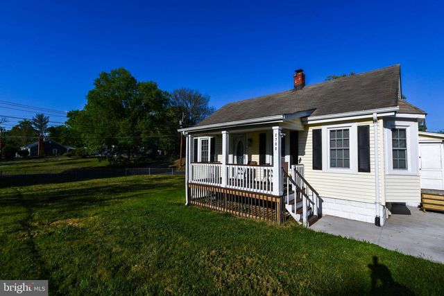 2700 OCALA AVE, District Heights, MD 20747