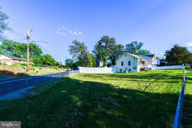 2700 OCALA AVE, District Heights, MD 20747