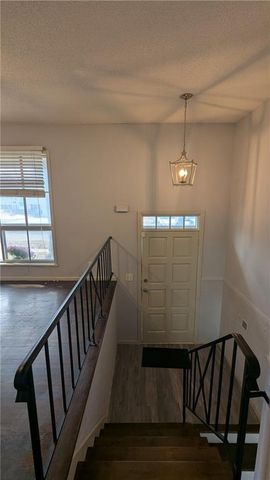 901 N Choctaw Avenue, Independence, MO 64056