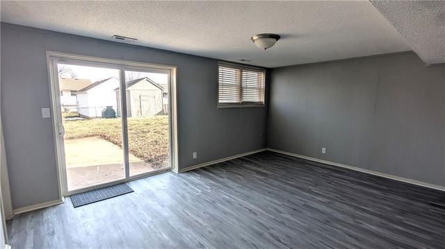 901 N Choctaw Avenue, Independence, MO 64056