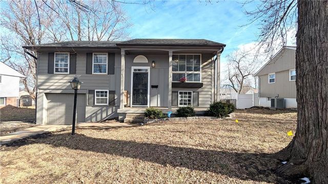901 N Choctaw Avenue, Independence, MO 64056