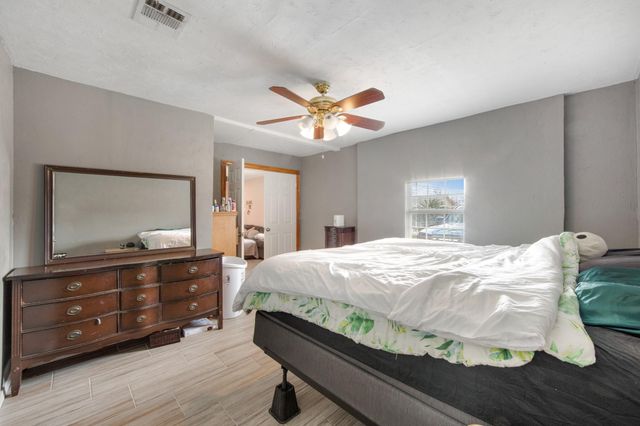 8901 Woodlyn Road, Houston, TX 77078