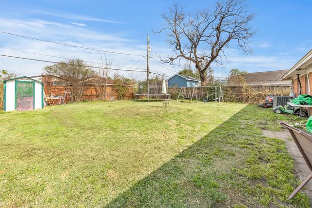 8901 Woodlyn Road, Houston, TX 77078