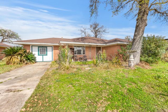 8901 Woodlyn Road, Houston, TX 77078