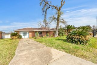 8901 Woodlyn Road, Houston, TX 77078