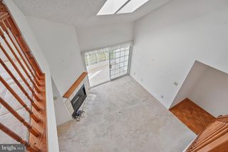 12100 GREEN LEAF CT #301, Fairfax, VA 22033